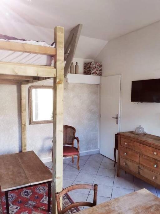 Chez Beroy Apartment Morlaas Bagian luar foto